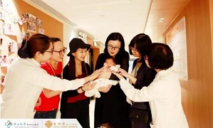 520“喂”愛(ài)表白｜月子中心的故事：愛(ài)心媽媽贈(zèng)母乳